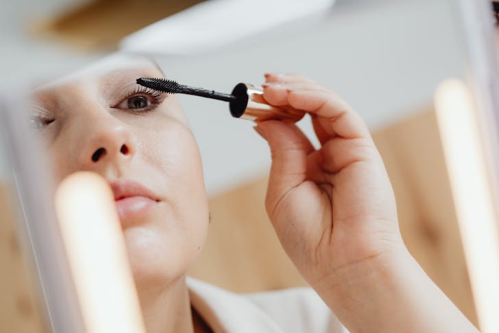 Can you put mascara on eyelash extensions?