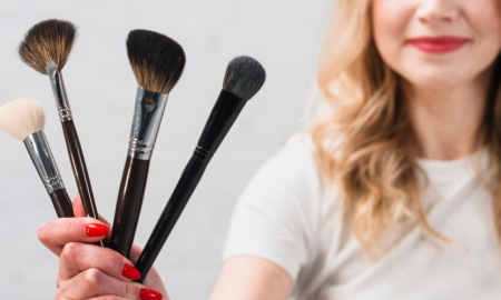How to Clean Makeup Brushes and Sponges Effectively